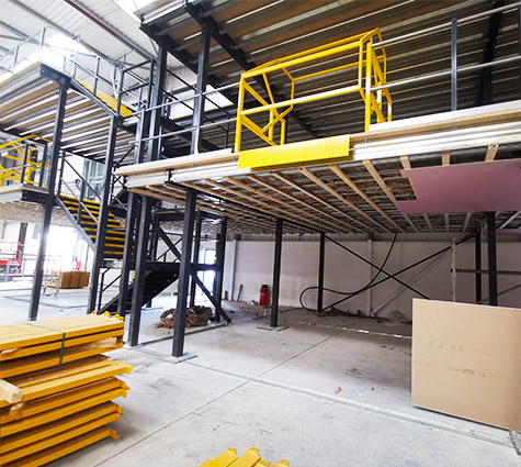 Mezzanine Floor In Steel Portal Frame Warehouse